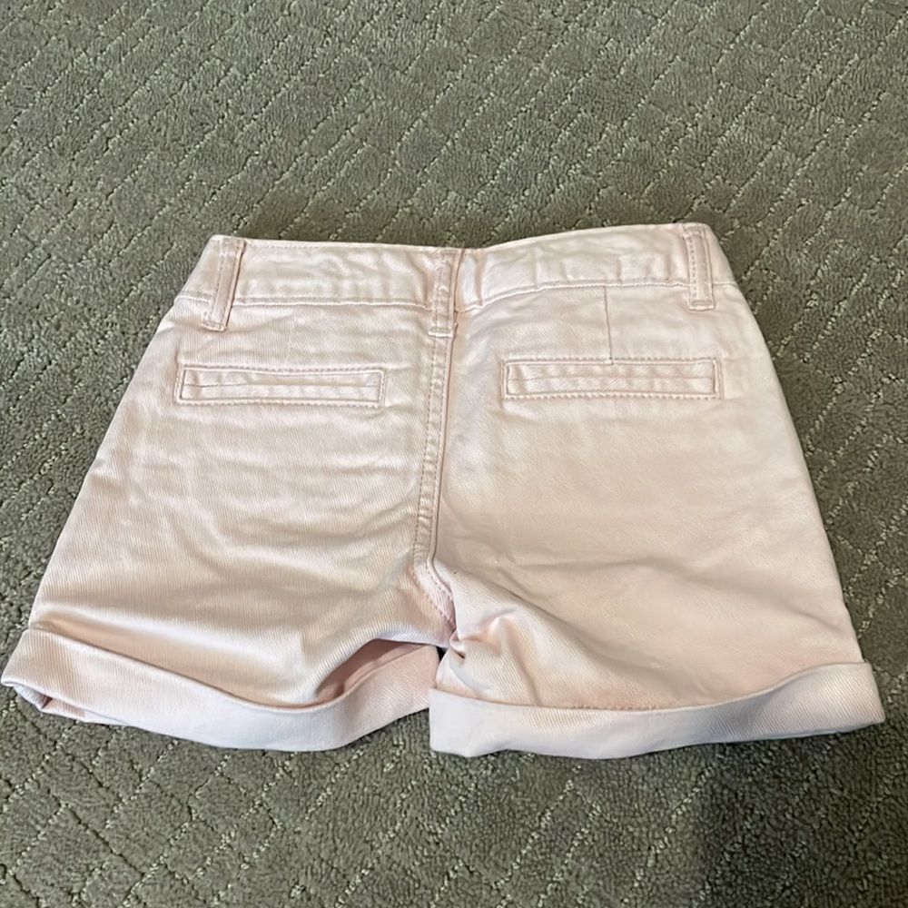 Gap - Girls - pink denim shorts - size 4 - NWOT - Picture 2 of 2